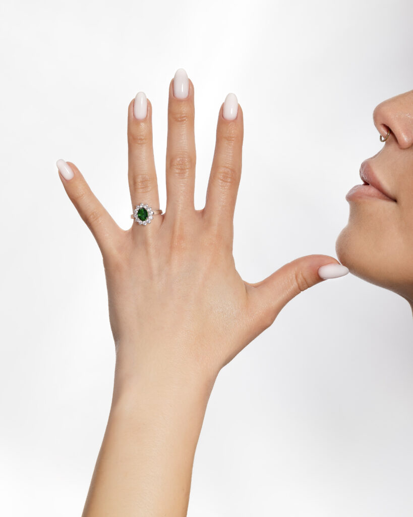 Promesse by Isadora, bague en argenté ou doré avec pierre