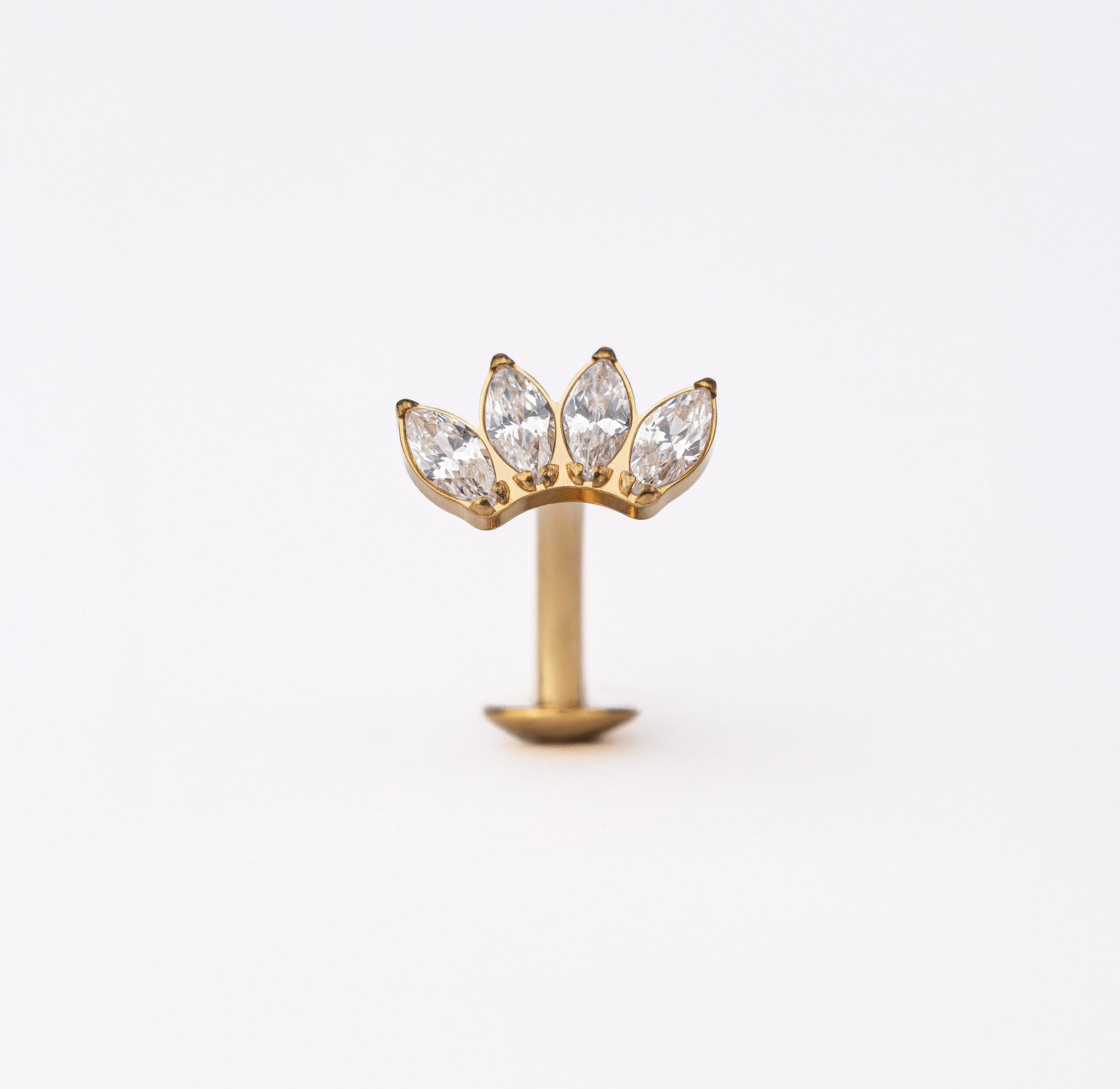 Mini piercing nombril doré ou argenté avec zircons en forme de couronne en acier chirurgical, au design délicat et lumineux