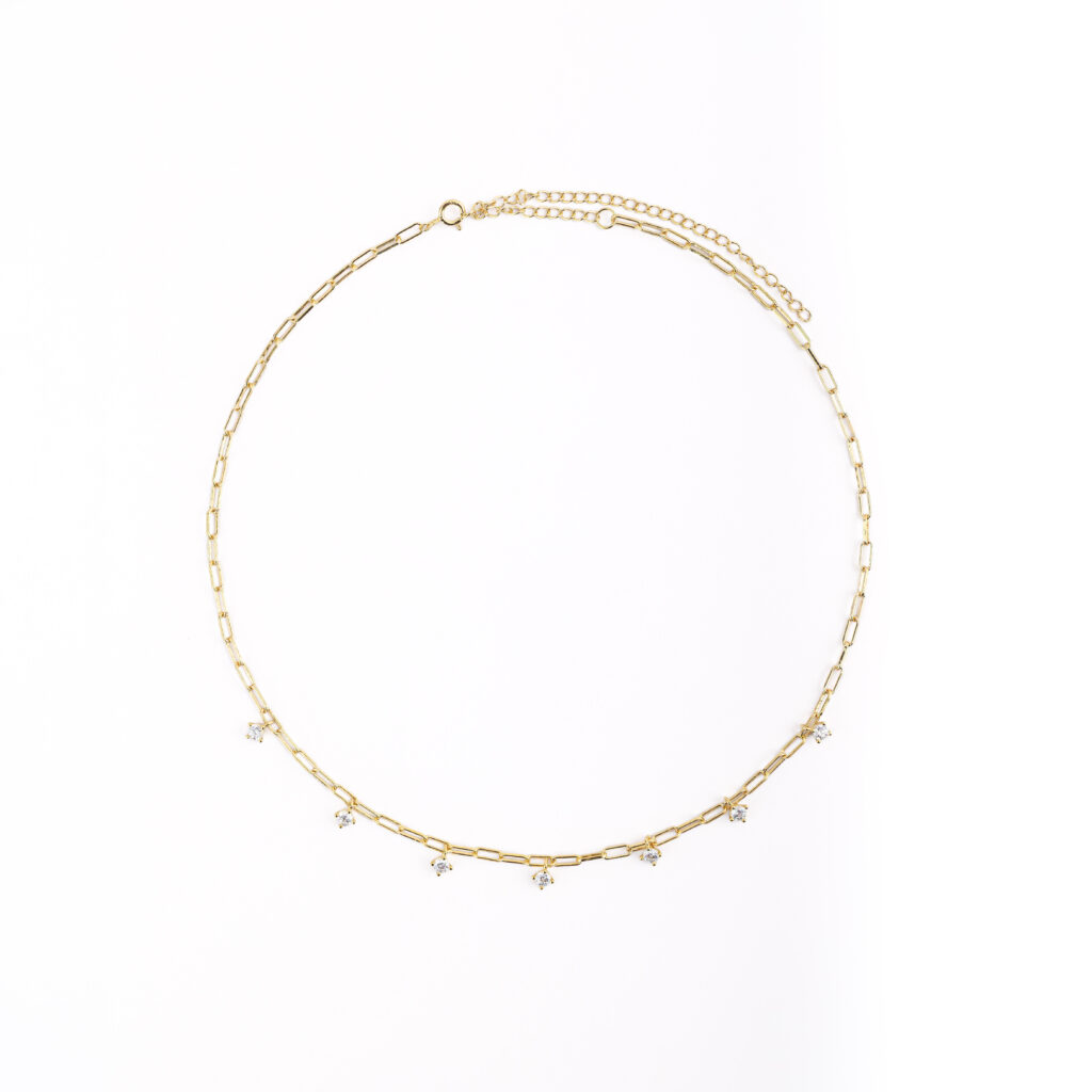 NOXY Halskette aus 925er Sterlingsilber, erhältlich in Silber oder Gold, mit hängenden weissen Zirkonia.